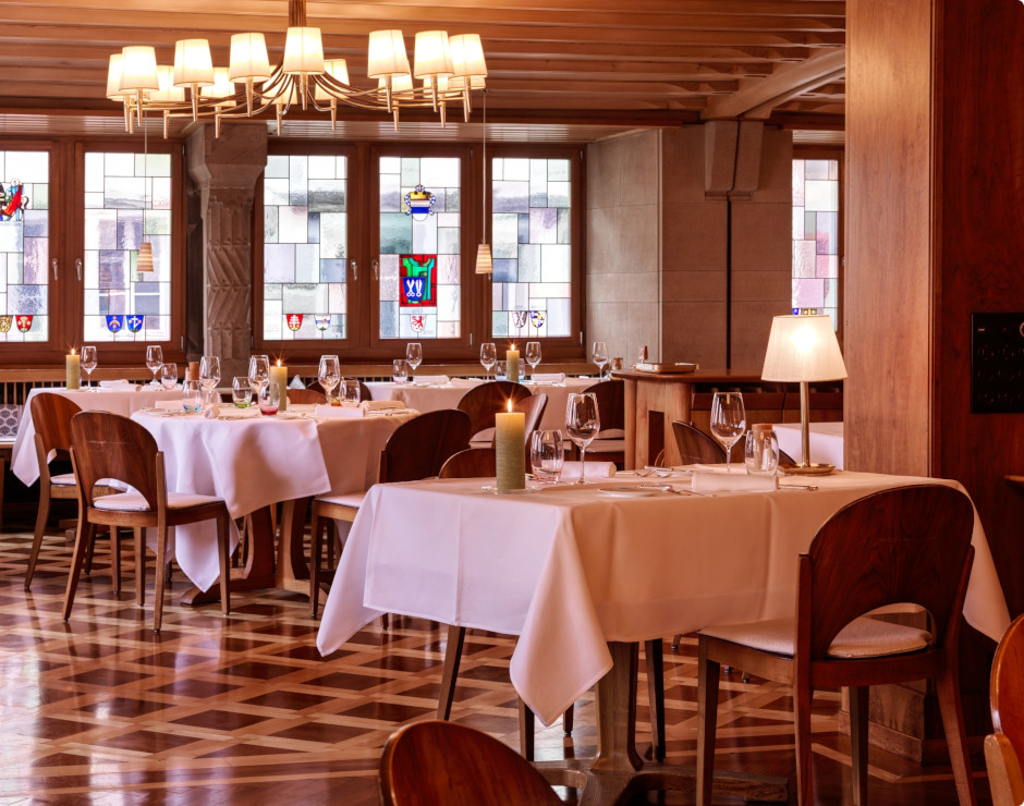 Restaurant au premier.
